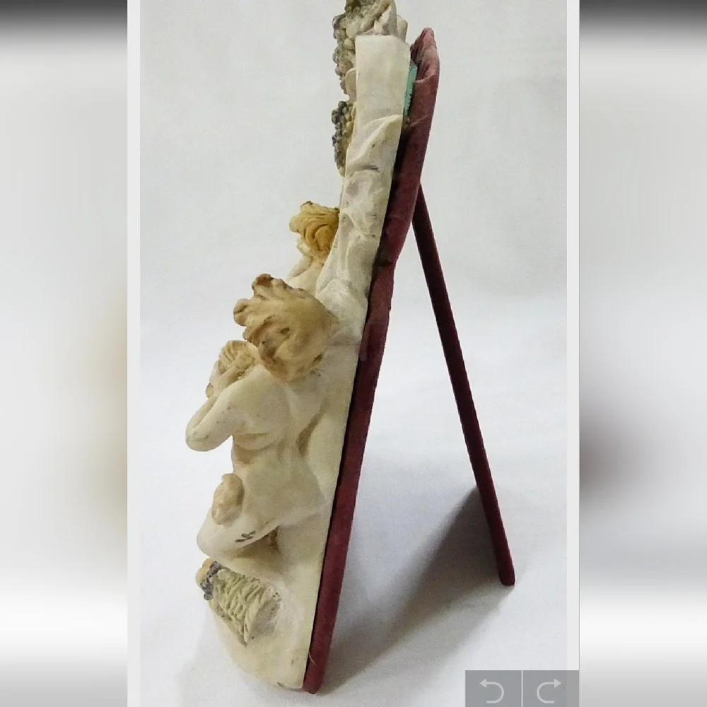 vintage angels photo‎ frame made out of resin.